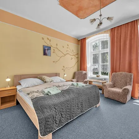 Hotel Lazensky Dum Erika 4*